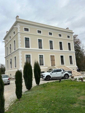 Demeure de caractère à la façade entièrement rénovée par ISO Sud Façades